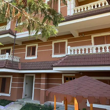 Twin 3* Tirana