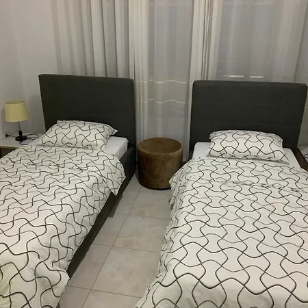 Twin Pensión